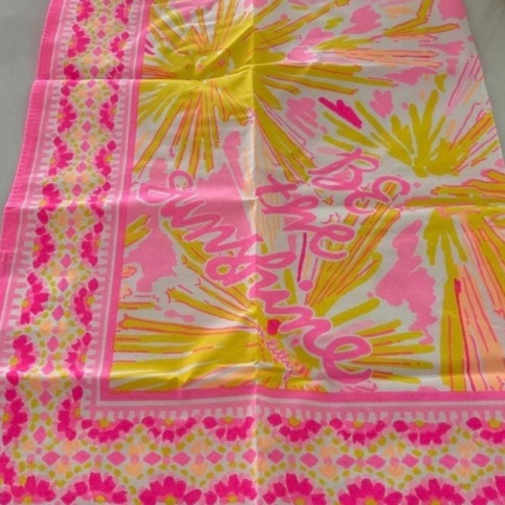 Lilly Pulitzer stunning scarf